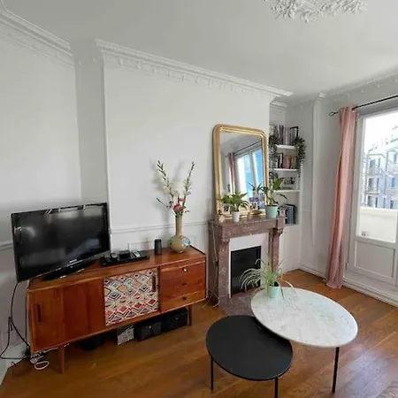 Charmant Appart Pour Bebe Avec Balcon Proche Paris Appartement *